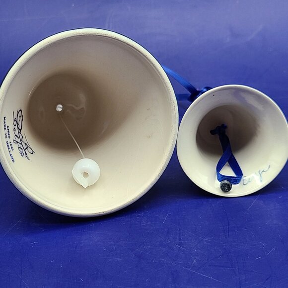 Two Blue White Porcelain Bells Delft Bird Floral 4" and Unknown Signed Floral 2" - Picture 5 of 13